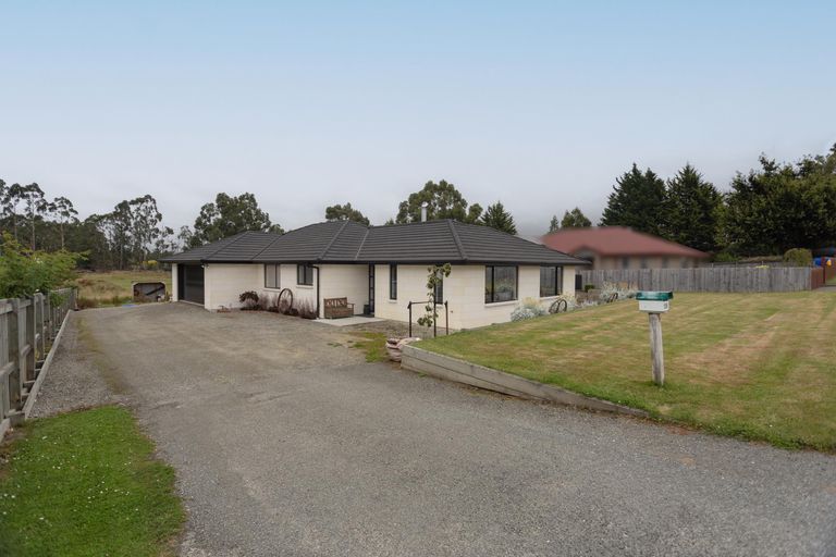 Photo of property in 12a Sussex Street, Weston, Oamaru, 9401