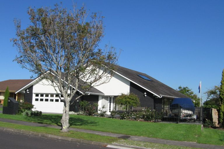 Photo of property in 7 Currell Way, Somerville, Auckland, 2014