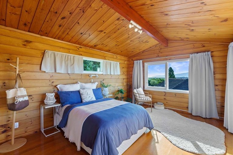 Photo of property in 27 Kotare Street, Waikanae, 5036