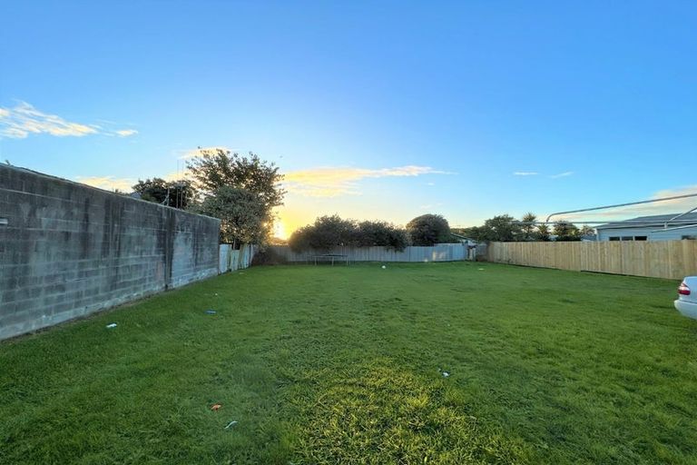 Photo of property in 16 Shamrock Street, Levin, 5510