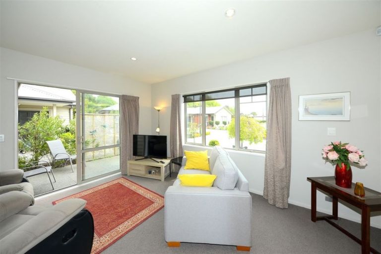 Photo of property in 21 Streamside Court, Woolston, Christchurch, 8062