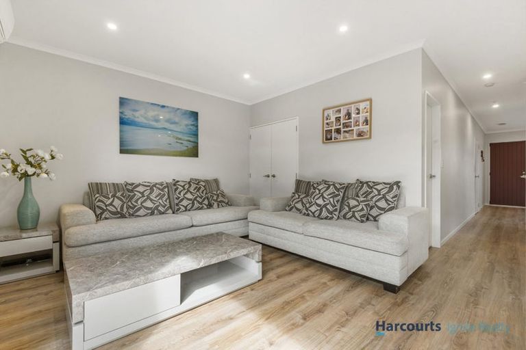 Photo of property in 7 Samuel Cassidy Avenue, Swanson, Auckland, 0614