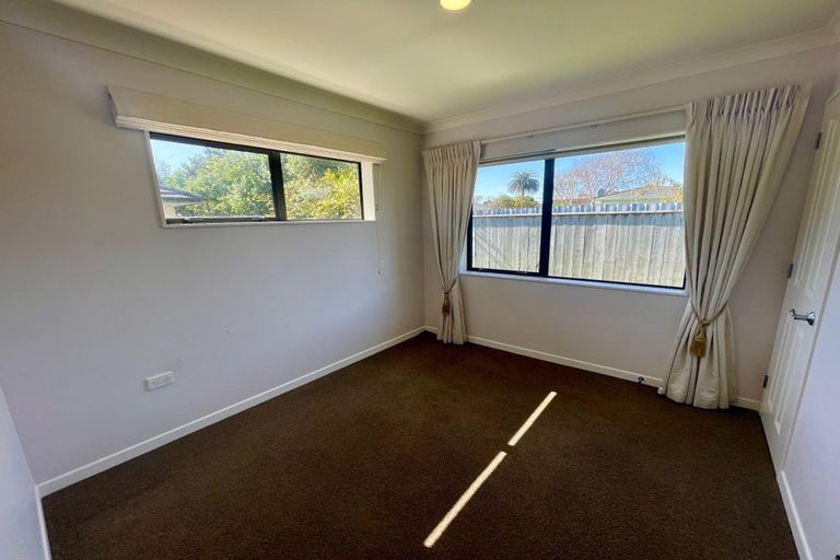 Photo of property in 8 Ian Peter Way, Otaki, 5512