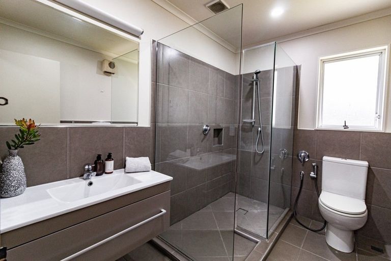 Photo of property in 1 Collier Place, Saint Johns Hill, Whanganui, 4501