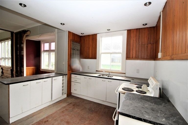 Photo of property in 32 Ross Street, Woodville, 4920