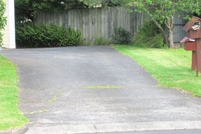 Photo of property in 4/8 Mimosa Place, Half Moon Bay, Auckland, 2012