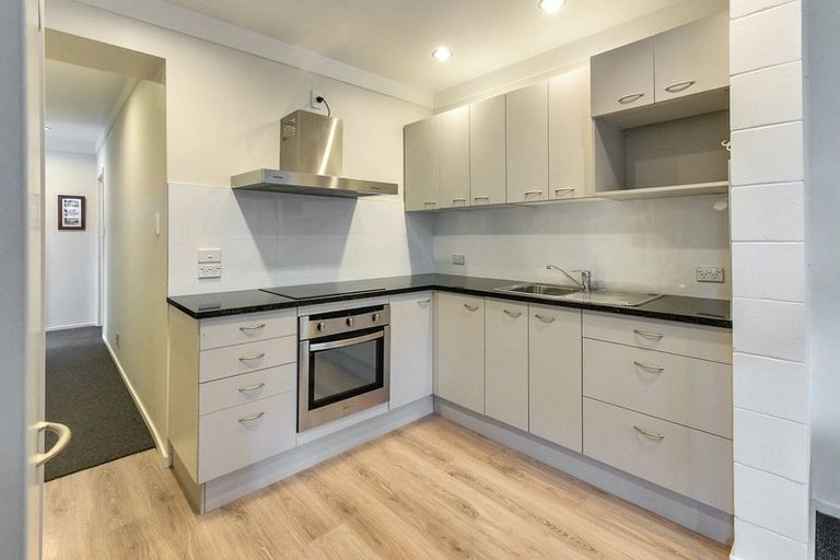 Photo of property in 9 Valerie Crescent, Okura, Albany, 0792