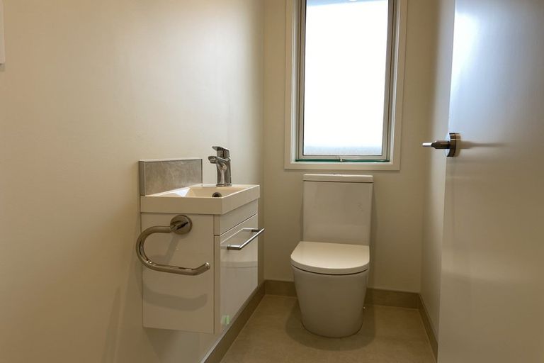 Photo of property in 5 Maraeariki Avenue, Orewa, 0931