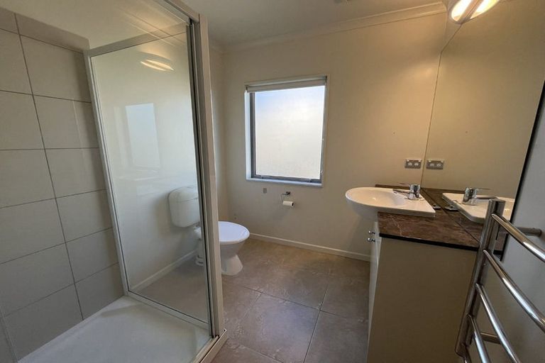 Photo of property in 10/15 Roxburgh Street, Mount Victoria, Wellington, 6011