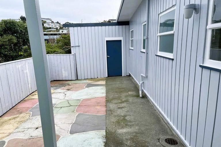 Photo of property in 103 Dowse Drive, Maungaraki, Lower Hutt, 5010