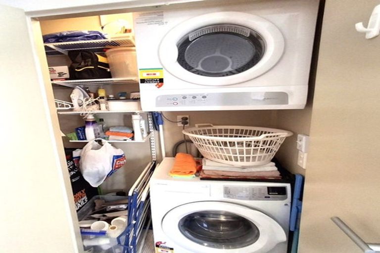 Photo of property in Westhaven Apartments, 20/127 Molesworth Street, Thorndon, Wellington, 6011