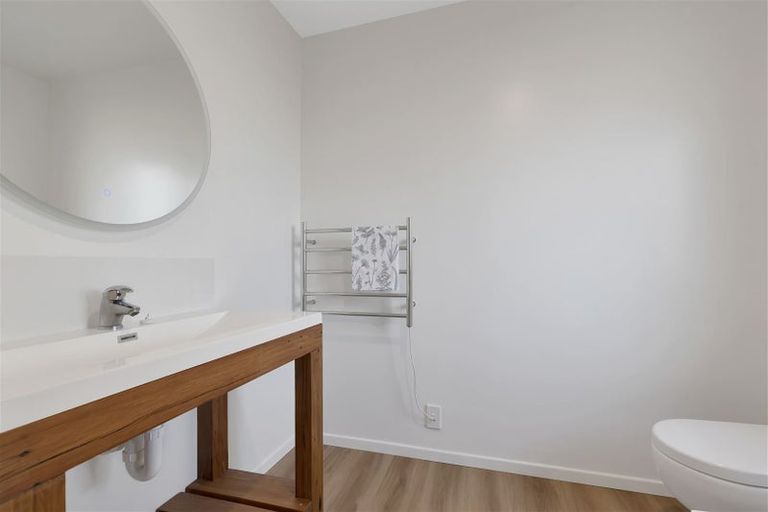 Photo of property in 15 Harewood Road, Oxford, 7430