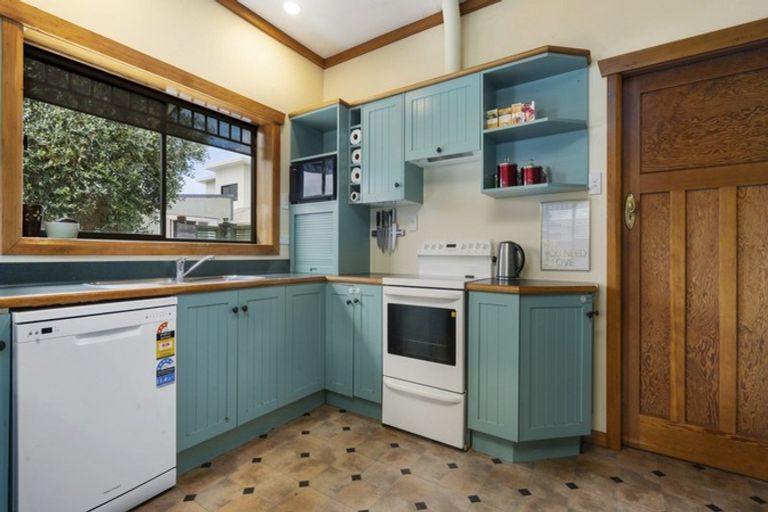 Photo of property in 43 Doone Street, Lynmouth, New Plymouth, 4310