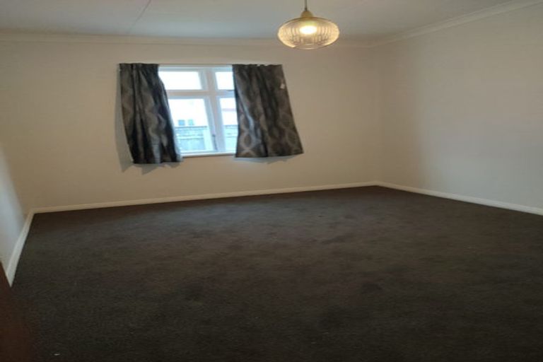 Photo of property in 145 Rongotai Road, Kilbirnie, Wellington, 6022