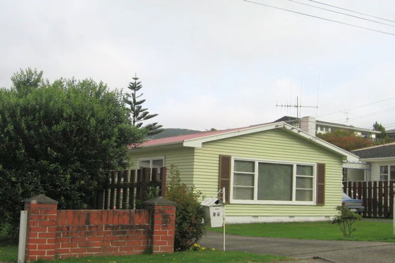 Photo of property in 9a Redwood Avenue, Tawa, Wellington, 5028