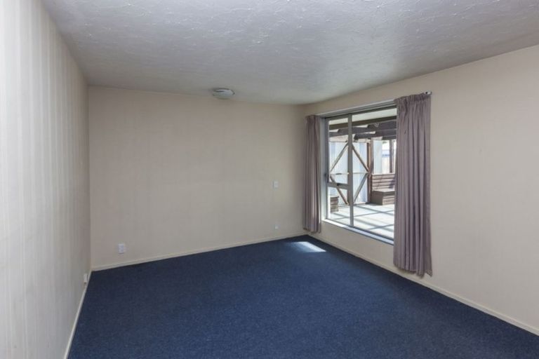 Photo of property in 27 Lakewood Drive, Burwood, Christchurch, 8083
