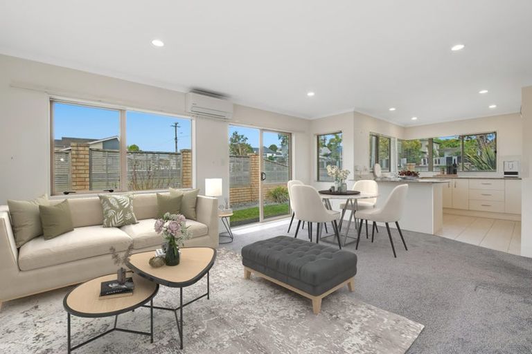 Photo of property in 53 Bay Street, Red Beach, 0932