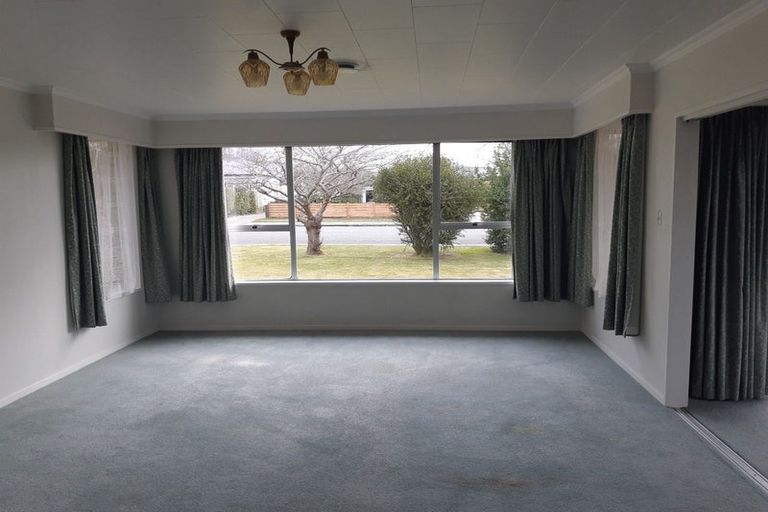 Photo of property in 65 Rhodes Street, Waimate, 7924