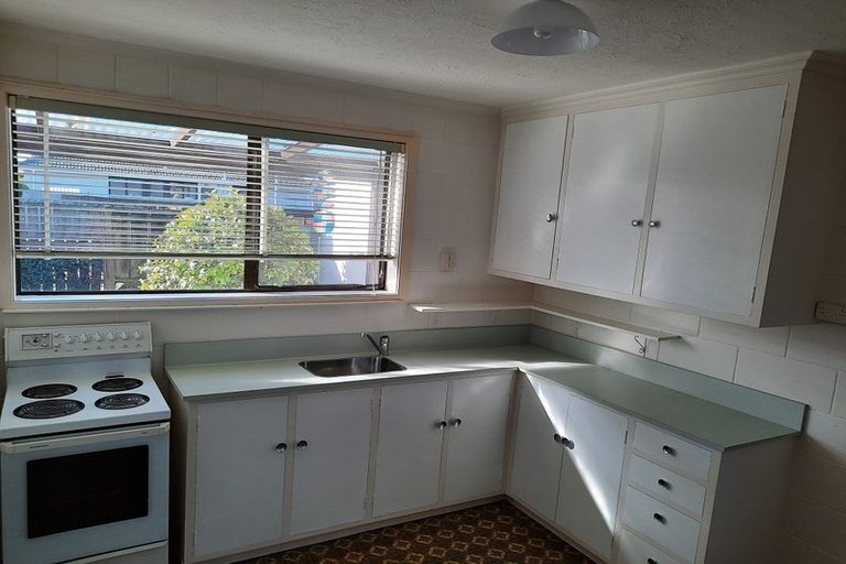 Photo of property in 2/122 Effingham Street, North New Brighton, Christchurch, 8083