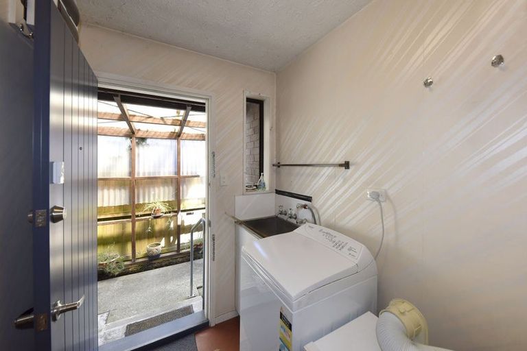 Photo of property in 2/16b Ward Street, Addington, Christchurch, 8024