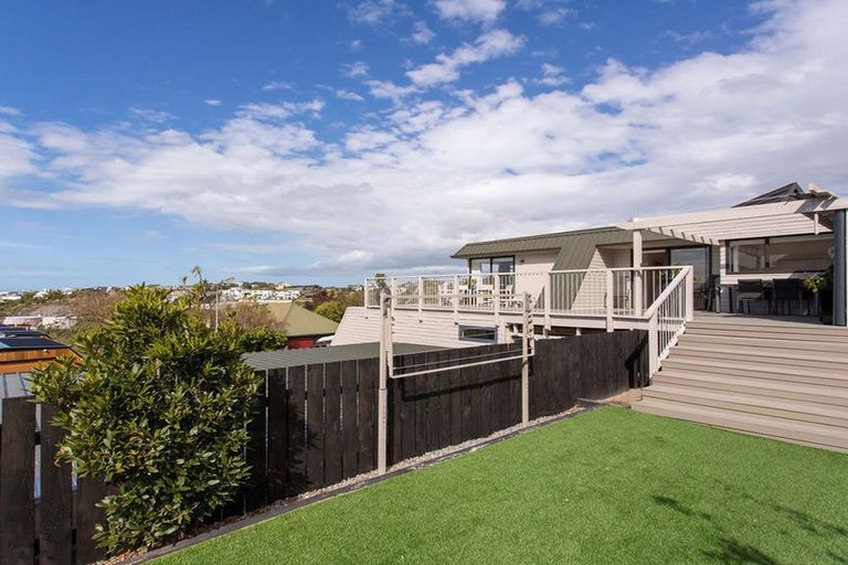 Photo of property in 1/12 Patmos Place, Mount Pleasant, Christchurch, 8081