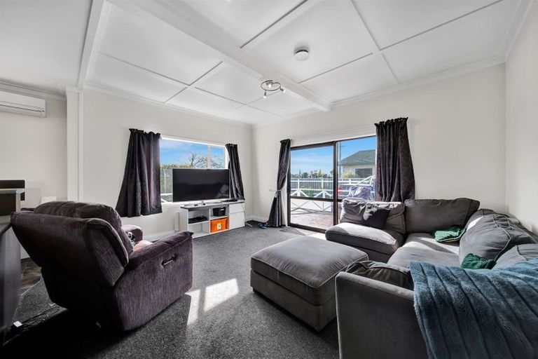 Photo of property in 37 Wallscourt Place, Normanby, Hawera, 4614