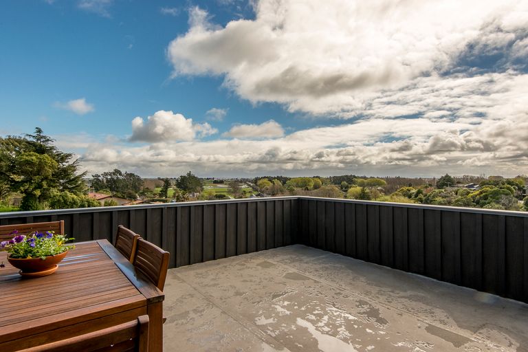 Photo of property in 18 Happy Home Road, Westmorland, Christchurch, 8025