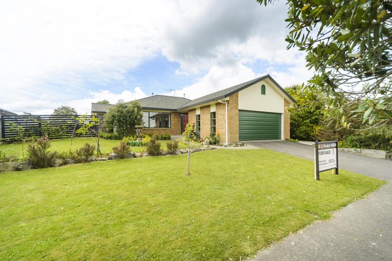 Photo of property in 157 Ruapehu Drive, Fitzherbert, Palmerston North, 4410