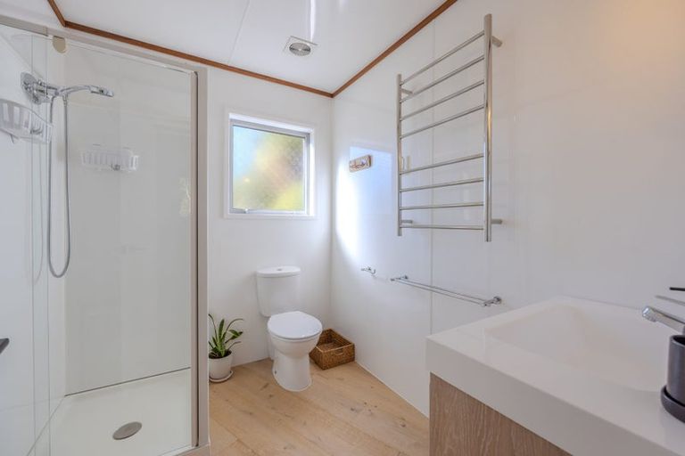 Photo of property in 70 Grandview Road, Lake Hawea, Wanaka, 9382