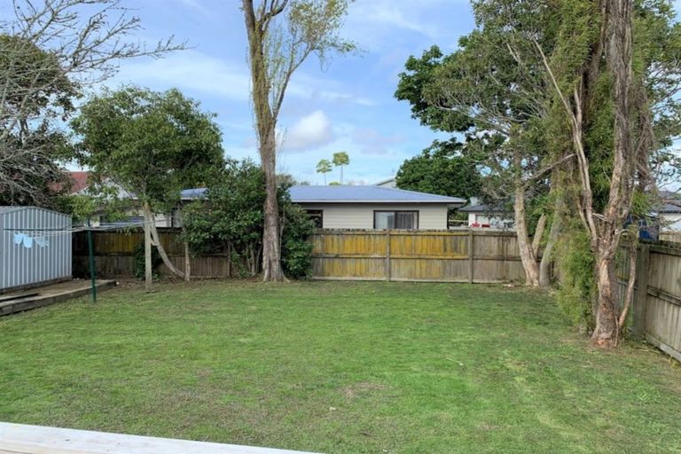 Photo of property in 26 Tiraumea Drive, Pakuranga, Auckland, 2010