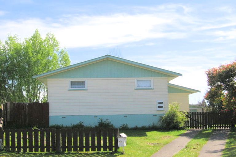 Photo of property in 12 Adam Place, Mangakakahi, Rotorua, 3015