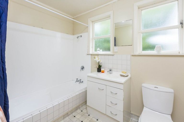 Photo of property in 26e Murray Street, Wallaceville, Upper Hutt, 5018