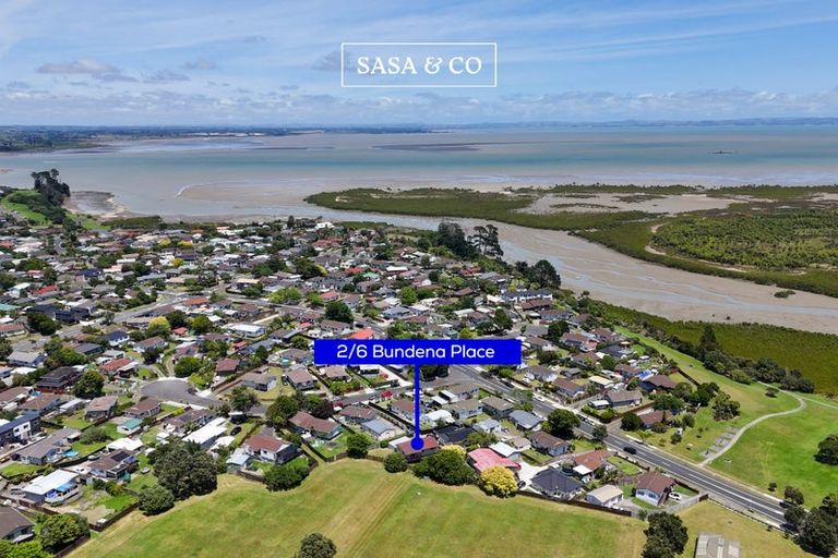Photo of property in 2/6 Bundena Place, Clendon Park, Auckland, 2103