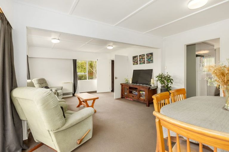 Photo of property in 5 Redwood Close, Paraparaumu, 5032