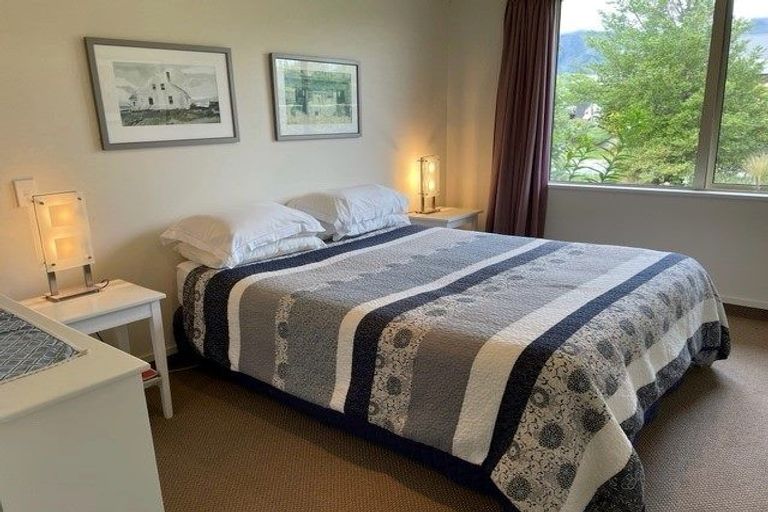 Photo of property in 17 Perrow Street, Wanaka, 9305