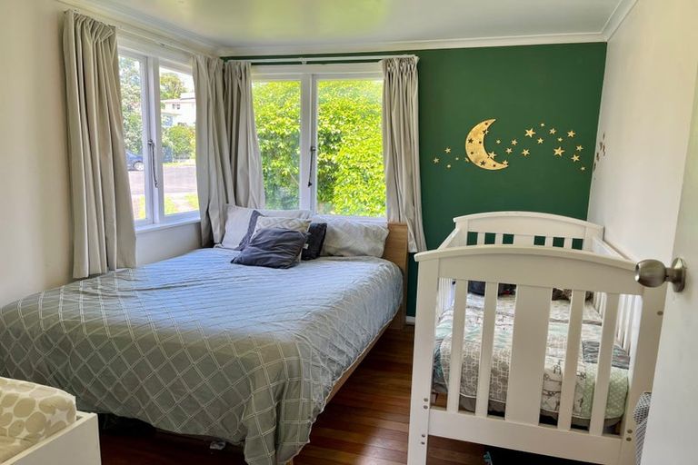 Photo of property in 15 Wiremu Place, Blagdon, New Plymouth, 4310