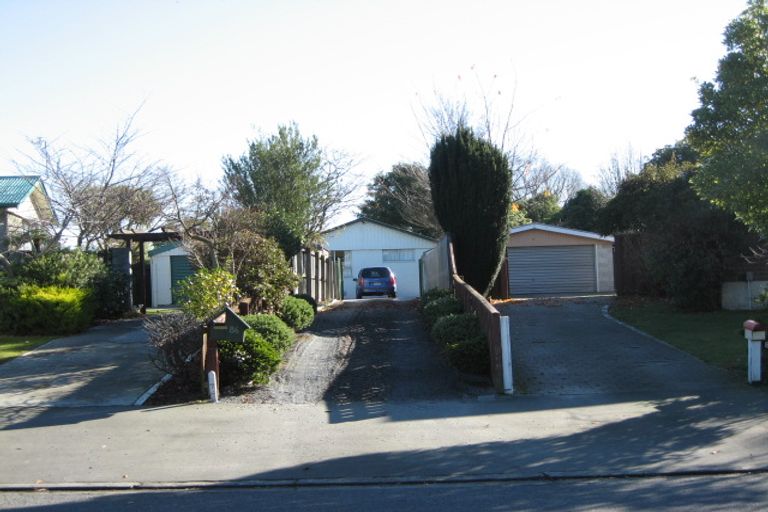 Photo of property in 86 Warren Crescent, Hillmorton, Christchurch, 8025