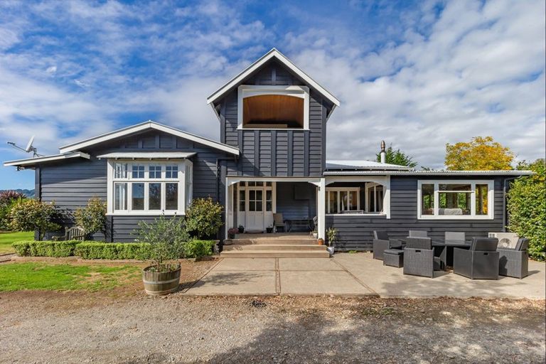 Photo of property in 73 Wakefield Road, Levin, 5571