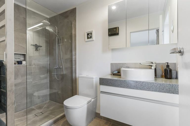 Photo of property in 28 Jane Gifford Place, Half Moon Bay, Auckland, 2012