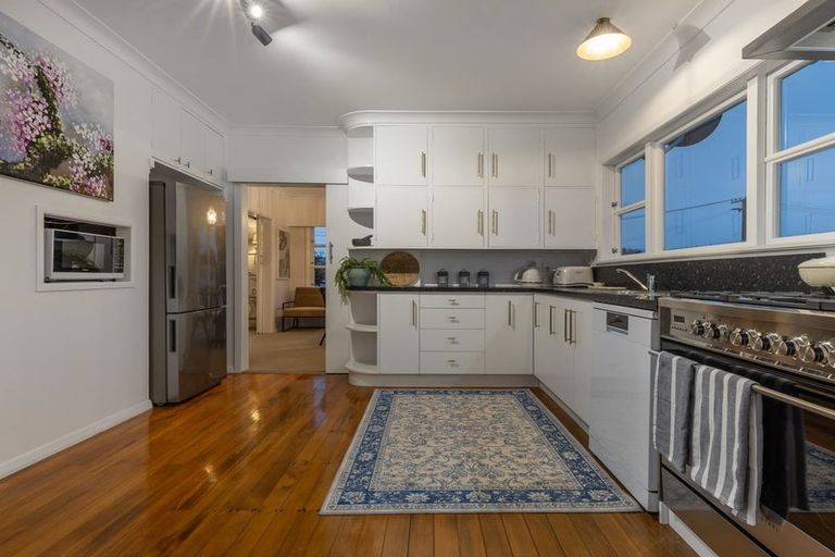 Photo of property in 14 Duke Street, Levin, 5510