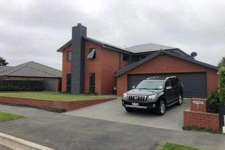 Photo of property in 3 Foresters Crescent, Parklands, Christchurch, 8083