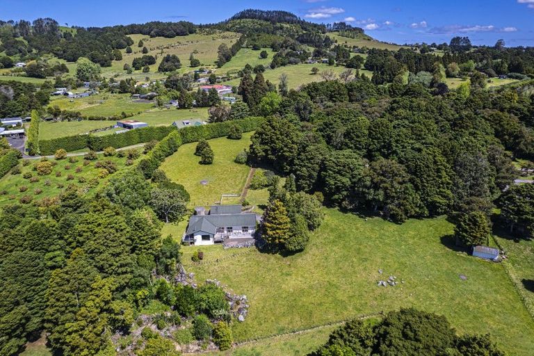 Photo of property in 8 Old Loop Road, Ngararatunua, Whangarei, 0176