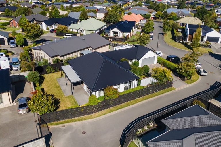 Photo of property in 16 Warhorse Gate, Halswell, Christchurch, 8025