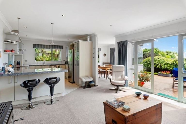 Photo of property in 4 Kaka Street, Waikanae, 5036