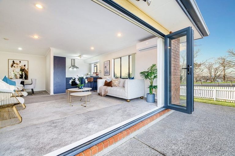 Photo of property in 1 Northridge Terrace, Massey, Auckland, 0614
