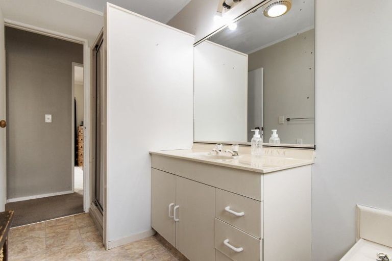 Photo of property in 28 Lansdowne Crescent, Glenview, Hamilton, 3206