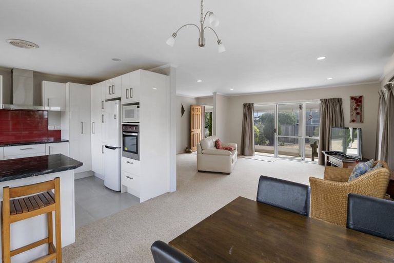 Photo of property in 23 Tobys Way, Waikanae Beach, Waikanae, 5036