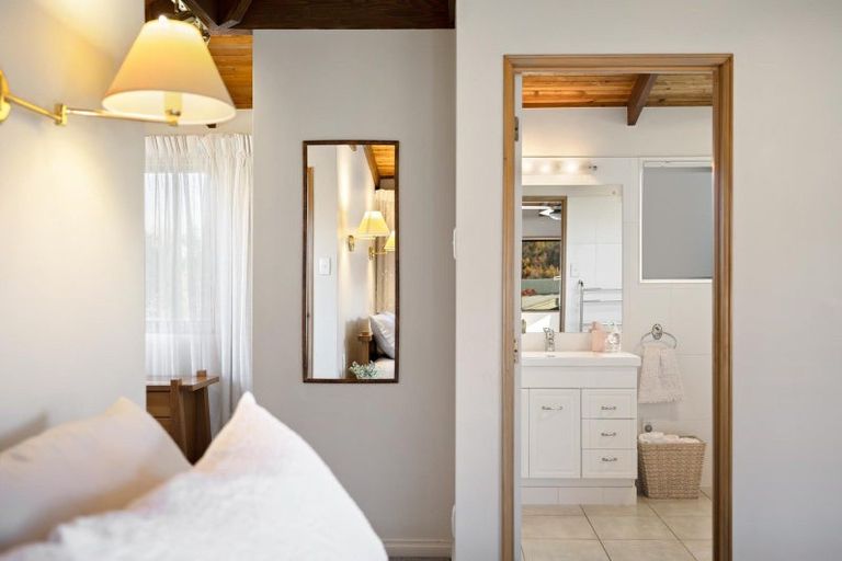 Photo of property in 18 Inverness Crescent, Arrowtown, 9302