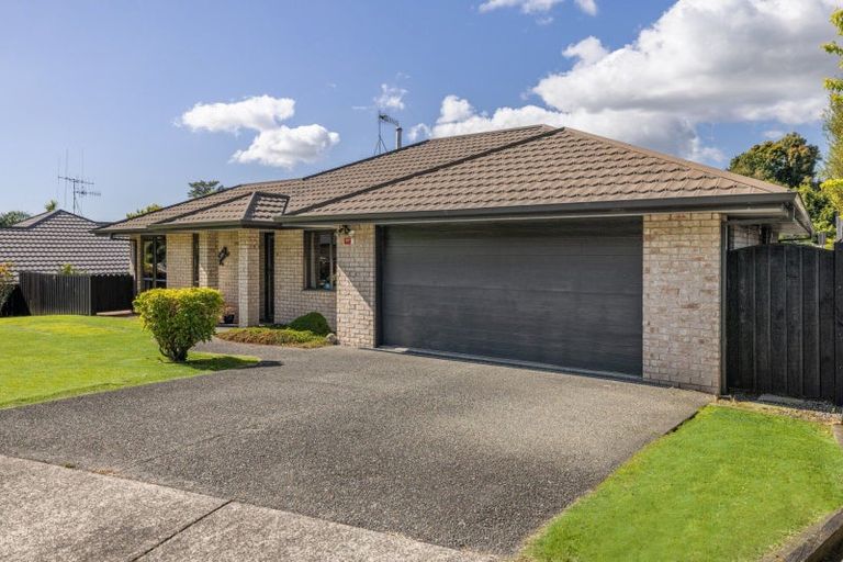 Photo of property in 16 Bateleur Close, Welcome Bay, Tauranga, 3112