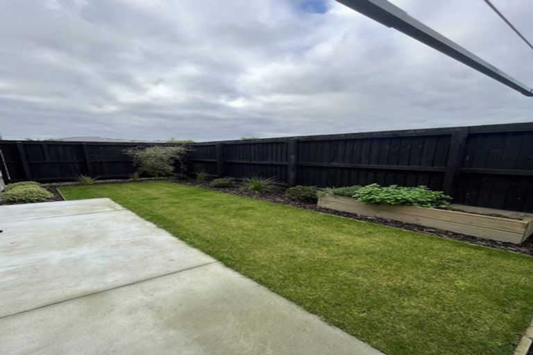 Photo of property in 14 Miromiro Street, Broomfield, Christchurch, 8042